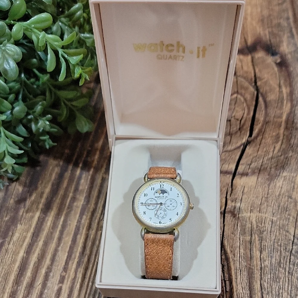 Vintage 80s Watch-it Moon Watch - Picture 2 of 8